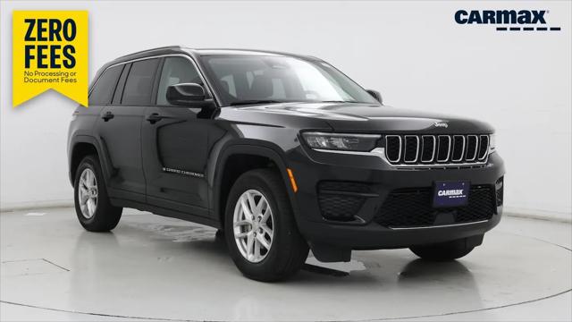 2023 Jeep Grand Cherokee Laredo 4x4 for sale in Maplewood, MN