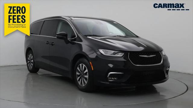 2023 Chrysler Pacifica Hybrid Touring L for sale in Beaverton, OR