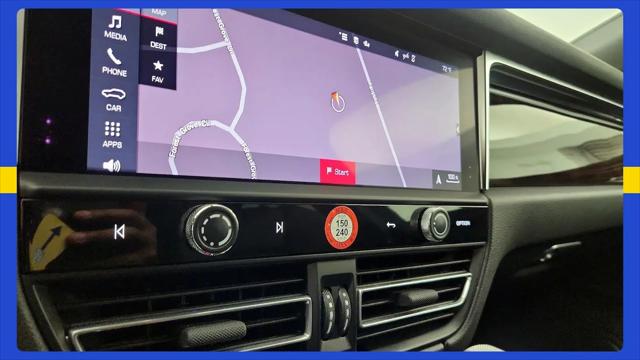 2023 Porsche Macan Macan