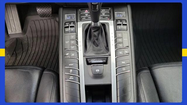 2021 Porsche Macan Macan