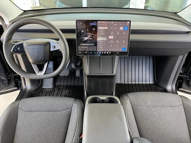 2026 Tesla Model Y Premium Rear-Wheel Drive
