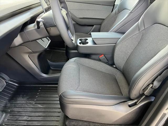 2026 Tesla Model Y Premium Rear-Wheel Drive