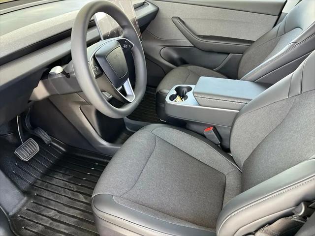 2026 Tesla Model Y Premium Rear-Wheel Drive