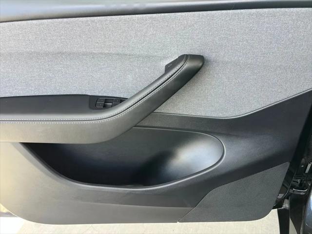 2026 Tesla Model Y Premium Rear-Wheel Drive
