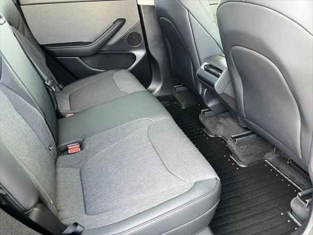 2026 Tesla Model Y Premium Rear-Wheel Drive