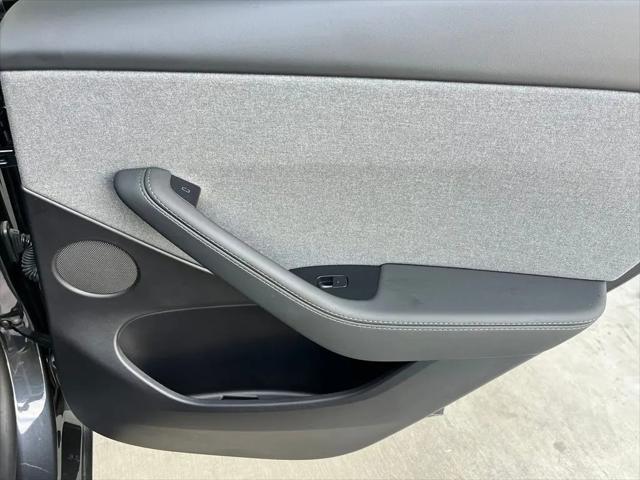 2026 Tesla Model Y Premium Rear-Wheel Drive