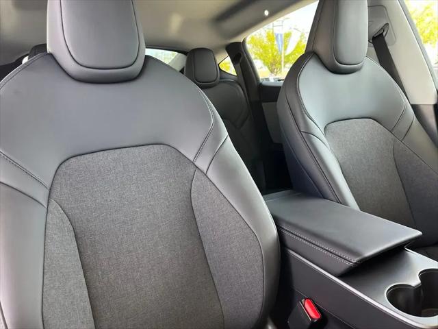 2026 Tesla Model Y Premium Rear-Wheel Drive