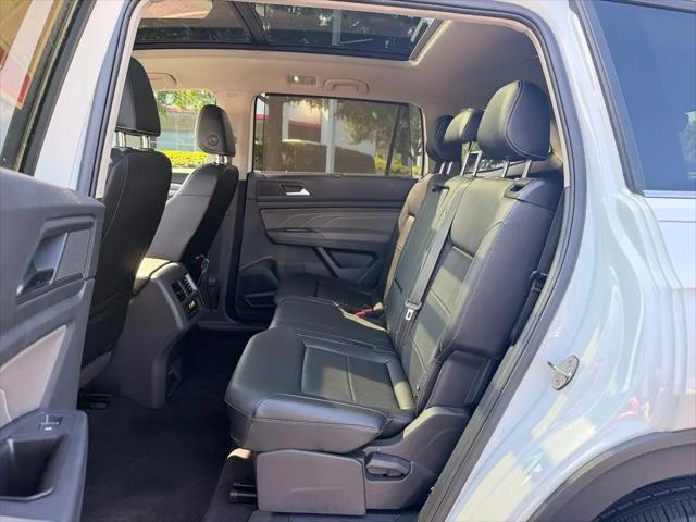 2021 Volkswagen Atlas 3.6L V6 SE w/Technology R-Line