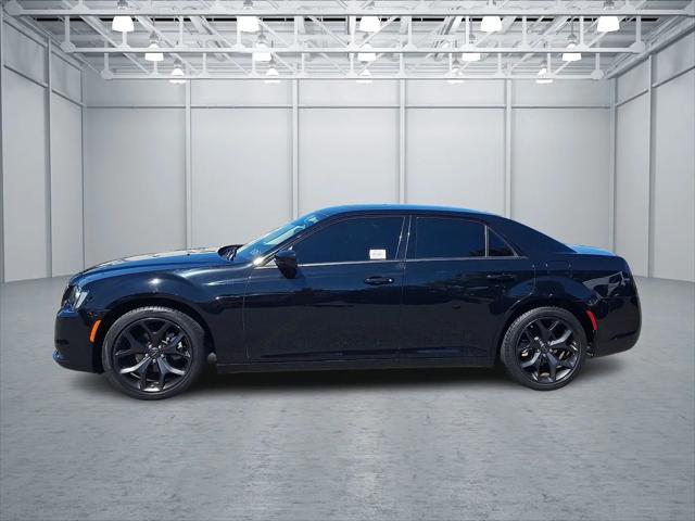 2023 Chrysler 300 Touring