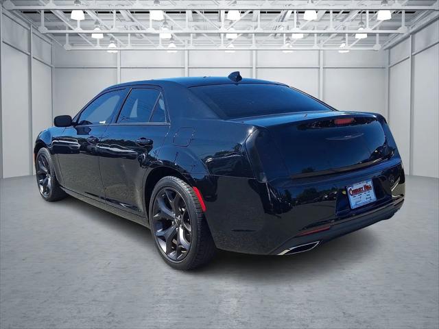 2023 Chrysler 300 Touring