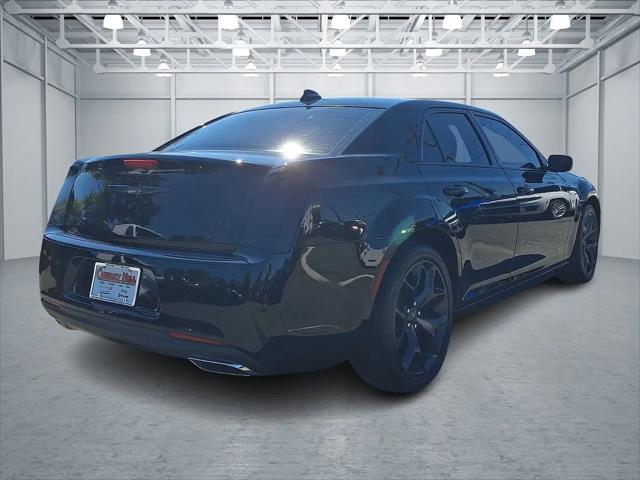 2023 Chrysler 300 Touring