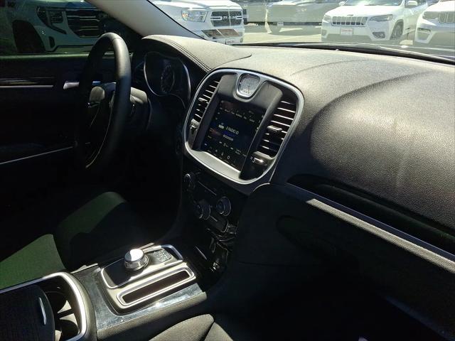 2023 Chrysler 300 Touring