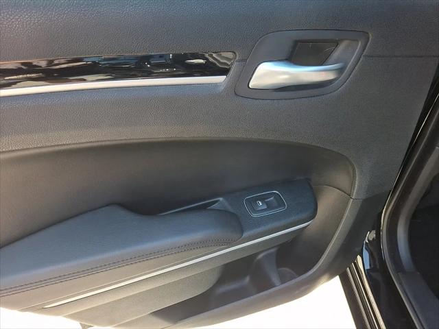 2023 Chrysler 300 Touring
