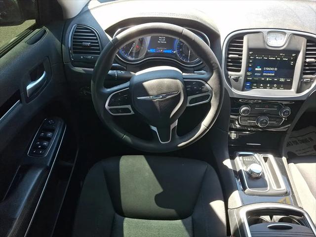 2023 Chrysler 300 Touring