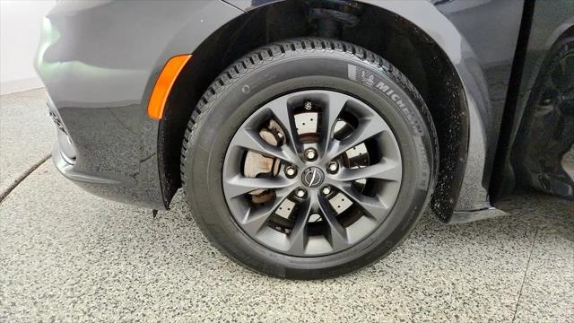 2021 Chrysler Pacifica Touring L AWD