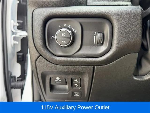 2025 Ram 1500 Big Horn Crew Cab 4x4 57 Box