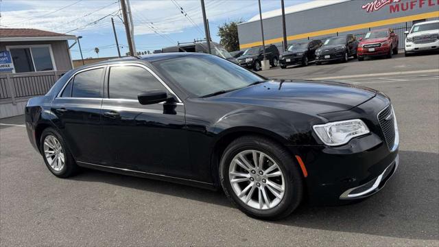 2018 Chrysler 300 Touring L