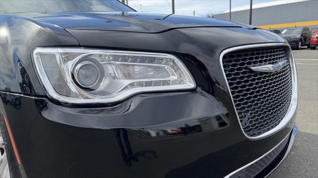 2018 Chrysler 300 Touring L