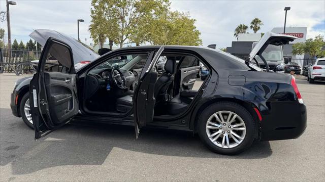 2018 Chrysler 300 Touring L