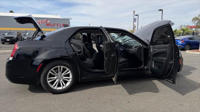 2018 Chrysler 300 Touring L