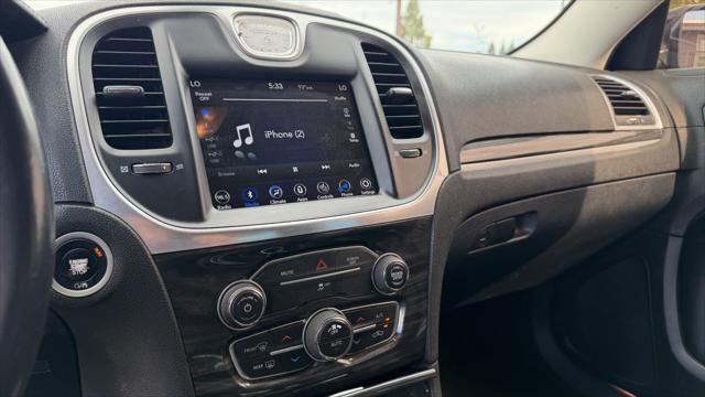 2018 Chrysler 300 Touring L