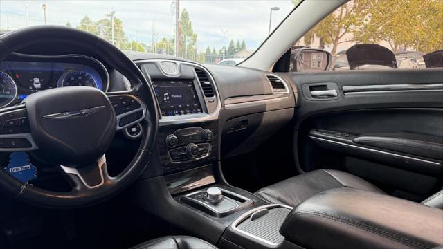2018 Chrysler 300 Touring L