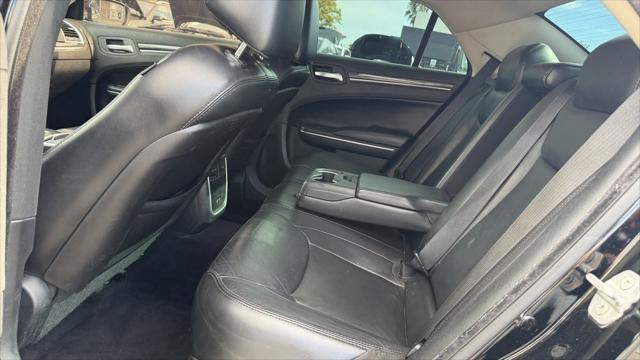 2018 Chrysler 300 Touring L