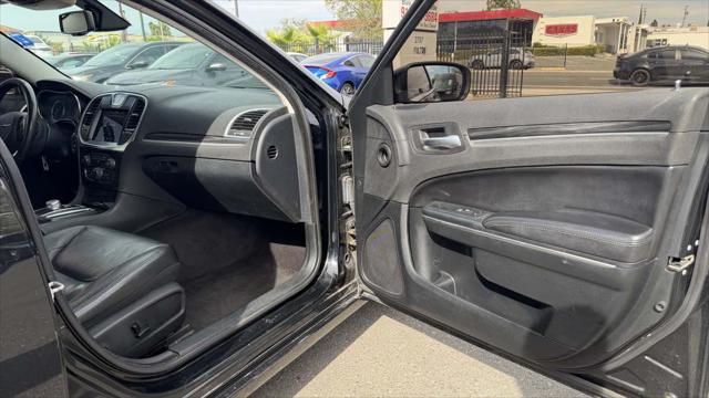 2018 Chrysler 300 Touring L