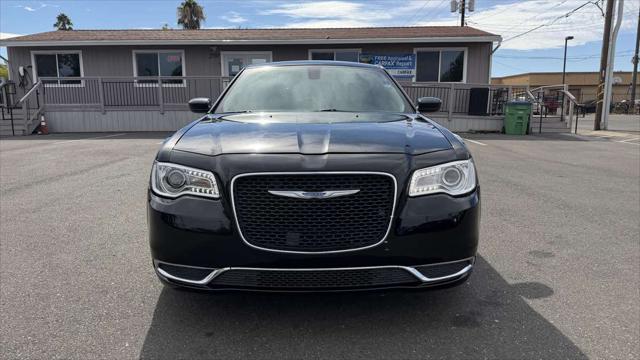 2018 Chrysler 300 Touring L