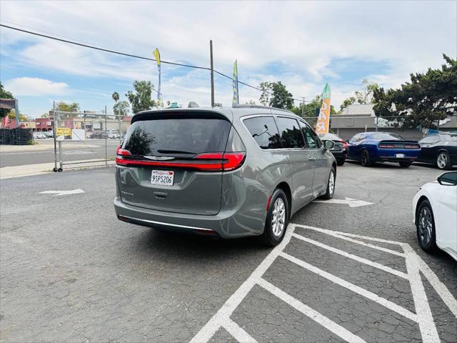2022 Chrysler Pacifica Touring L