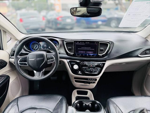 2022 Chrysler Pacifica Touring L