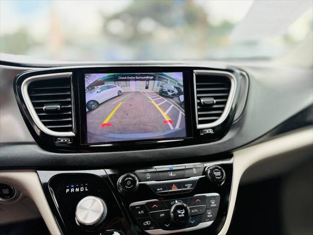 2022 Chrysler Pacifica Touring L