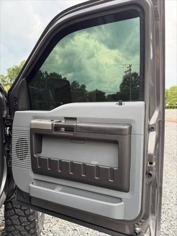 2014 Ford F-250 XLT Pickup 4D 6 3/4 ft