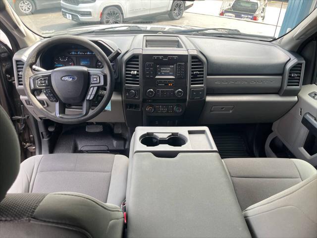 2017 Ford F-250 XL 4x4 4dr Crew Cab 8 ft. LB Pickup