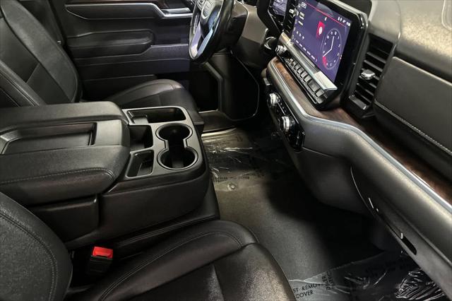 2025 GMC Sierra 1500 2WD Crew Cab Short Box SLT
