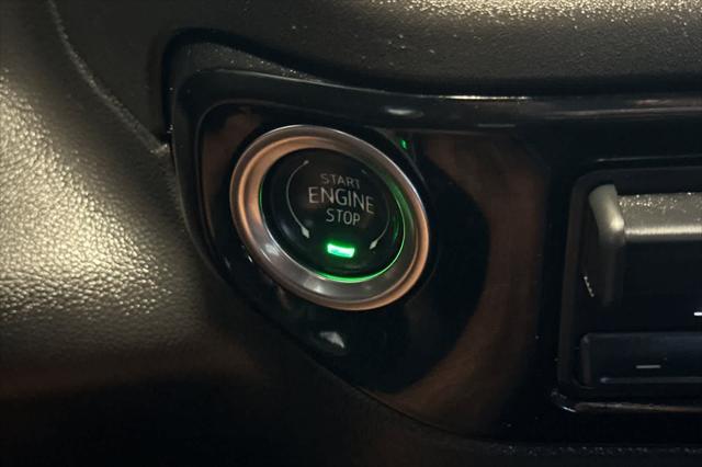 2025 GMC Sierra 1500 2WD Crew Cab Short Box SLT