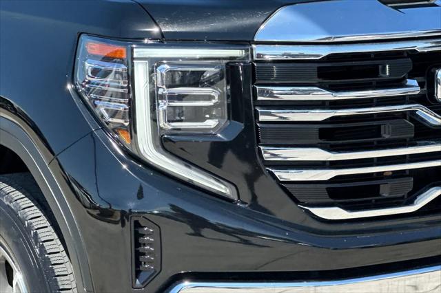 2025 GMC Sierra 1500 2WD Crew Cab Short Box SLT
