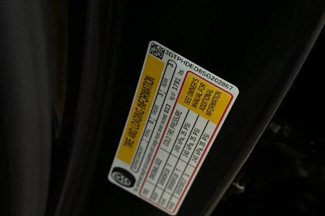 2025 GMC Sierra 1500 2WD Crew Cab Short Box SLT