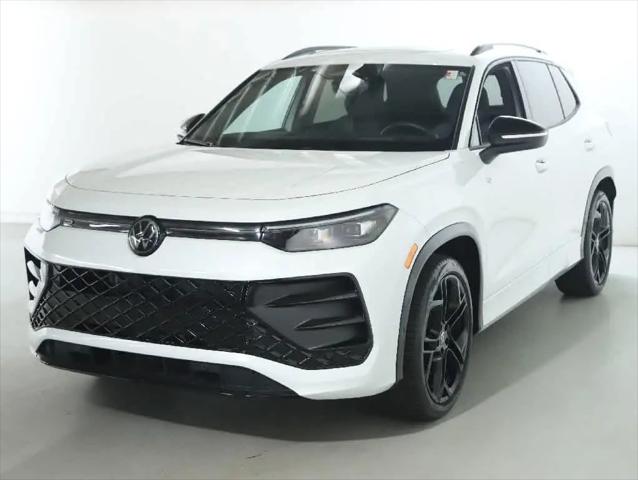 2026 Volkswagen Tiguan SE R-Line Black for sale in Brunswick, OH