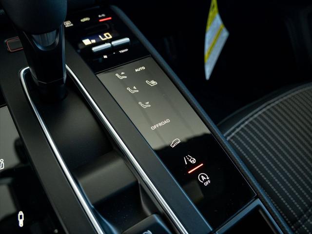 2026 Porsche Macan T