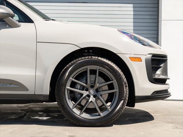 2026 Porsche Macan T