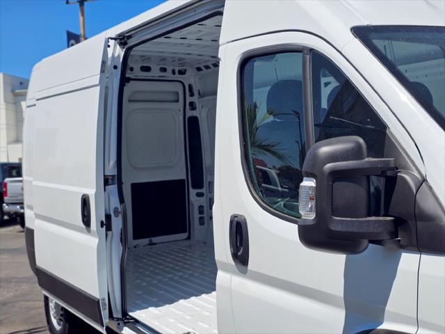 2027 Ram ProMaster Cargo Van Tradesman