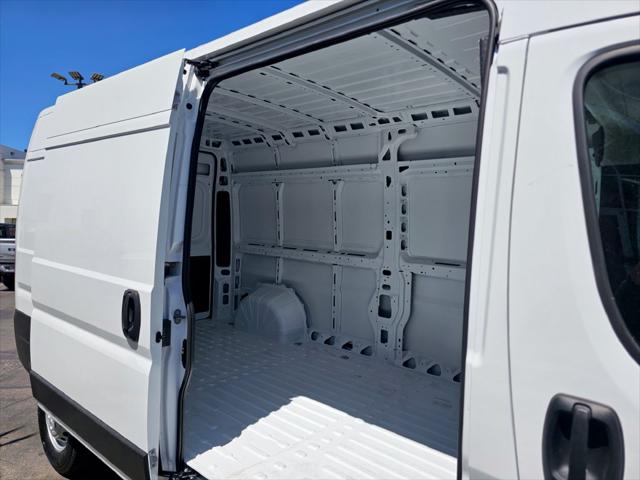 2027 Ram ProMaster Cargo Van Tradesman