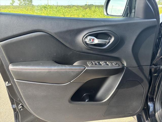 Used 2020 Jeep Cherokee Trailhawk 4x4 For Sale in Jackson, MI