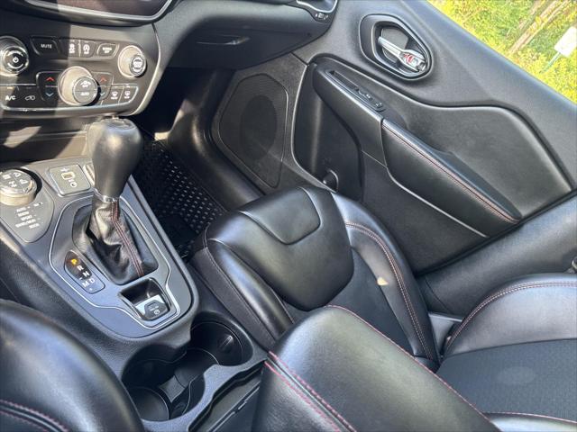 Used 2020 Jeep Cherokee Trailhawk 4x4 For Sale in Jackson, MI