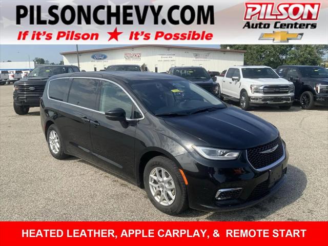 2023 Chrysler Pacifica Touring L for sale in Clinton, IN