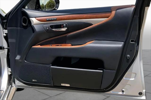 2015 Lexus LS 460 Crafted Line