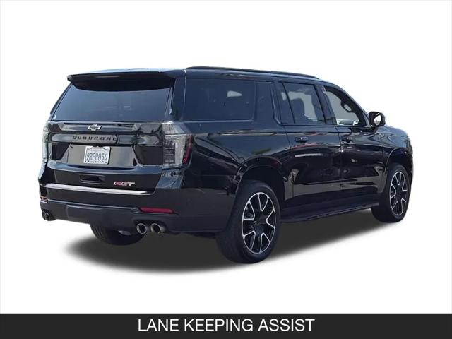 2025 Chevrolet Suburban 4WD RST