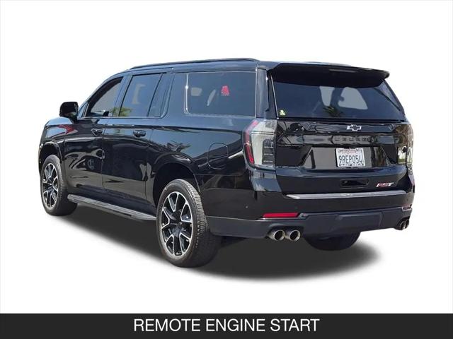 2025 Chevrolet Suburban 4WD RST
