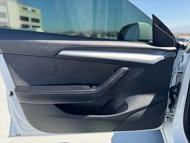 2021 Tesla Model 3 Standard Range Plus Rear-Wheel Drive